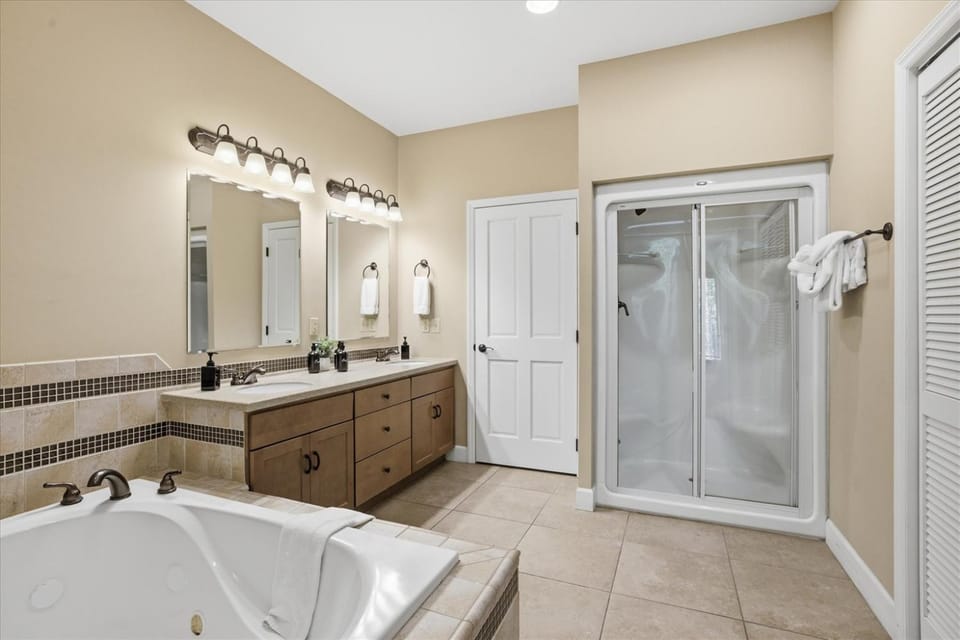 Serenity Ridge 322 - Pool TablePatioPool Access Apartment in Pigeon Forge