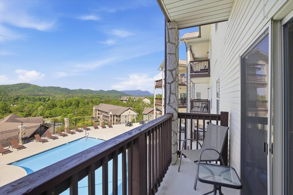 Serenity Ridge Clubhouse Unit 1- PoolGameRoom2BR Apartment in Pigeon Forge