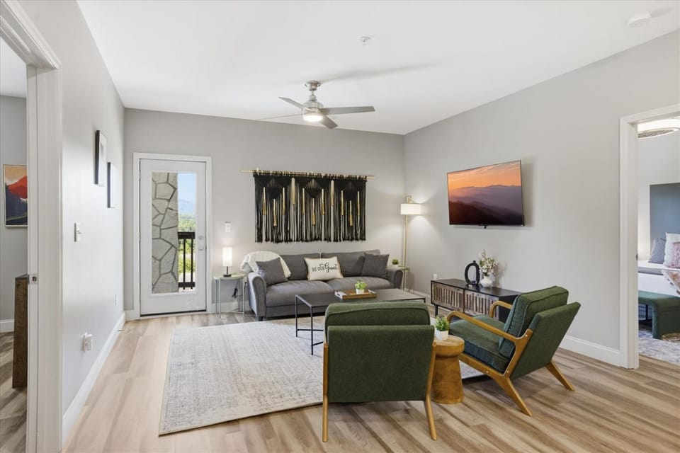 Serenity Ridge Clubhouse Unit 2- PoolFirst-Floor Apartment in Pigeon Forge