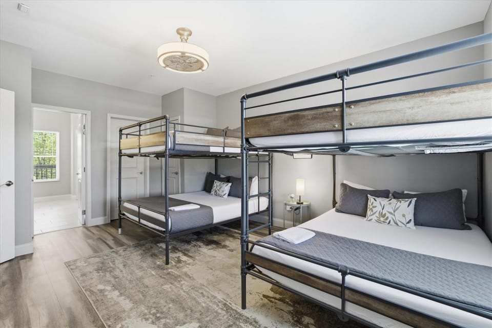 Serenity Ridge Clubhouse Unit 2- PoolFirst-Floor Apartment in Pigeon Forge