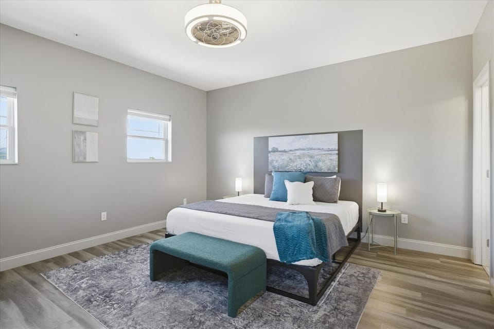 Serenity Ridge Clubhouse Unit 6- Big GroupsPool Apartment in Pigeon Forge