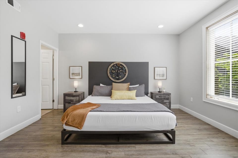 Serenity Ridge Unit 712 - Group StayPool Access Apartment in Pigeon Forge