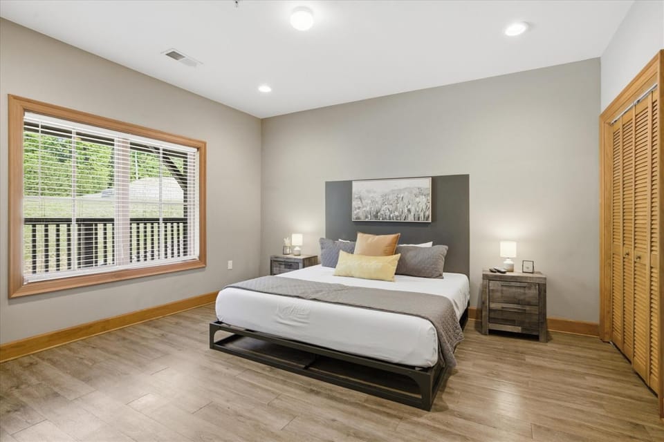 Serenity Ridge Unit 722 - FamilyPool AccessWiFi Apartment in Pigeon Forge