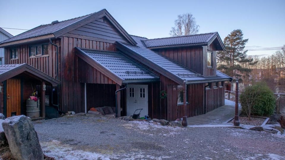 Lakeside Home with Sauna Villa in Viken, Norway