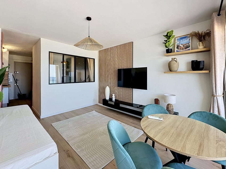 TV and multimedia, Living room