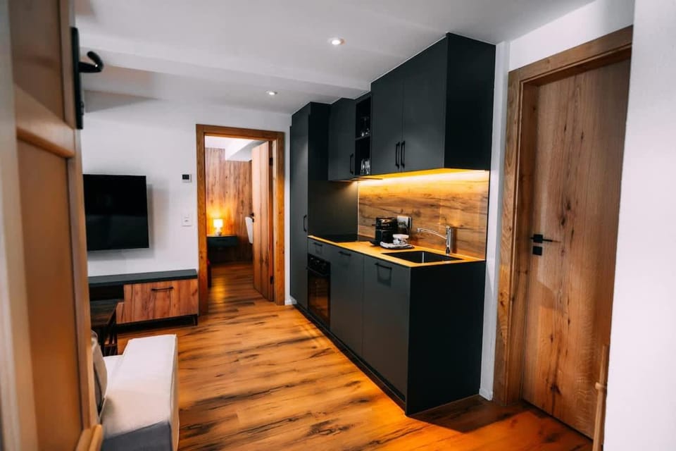 Alpina One - Charming Apartment Prime Location Apartment in Canton of Bern (Region)