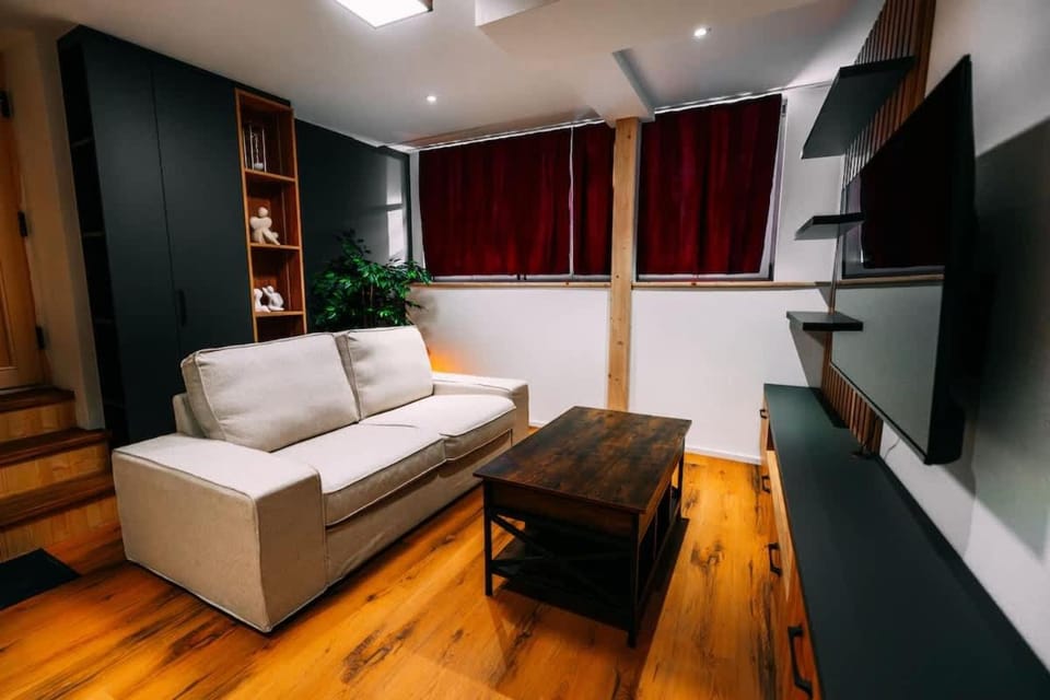 Alpina One - Charming Apartment Prime Location Apartment in Canton of Bern (Region)