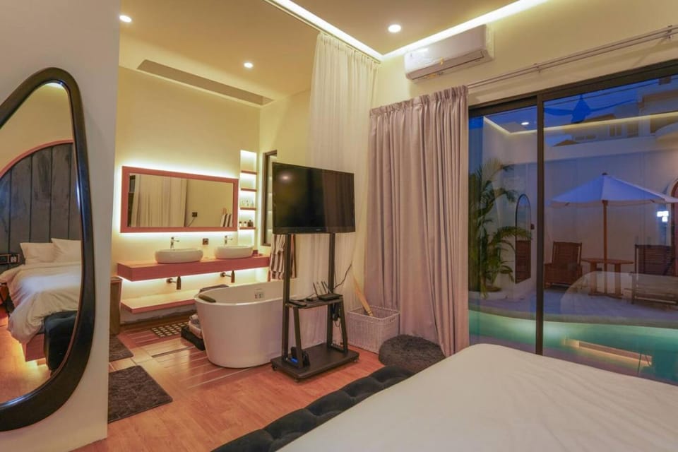 Bathroom, Bedroom