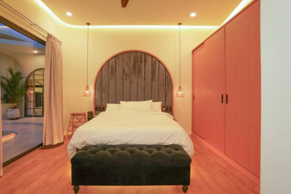 Bed, Bedroom