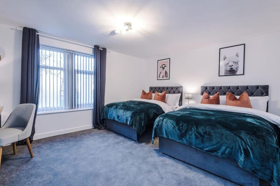 Bed, Photo of the whole room, Bedroom, heating, internet