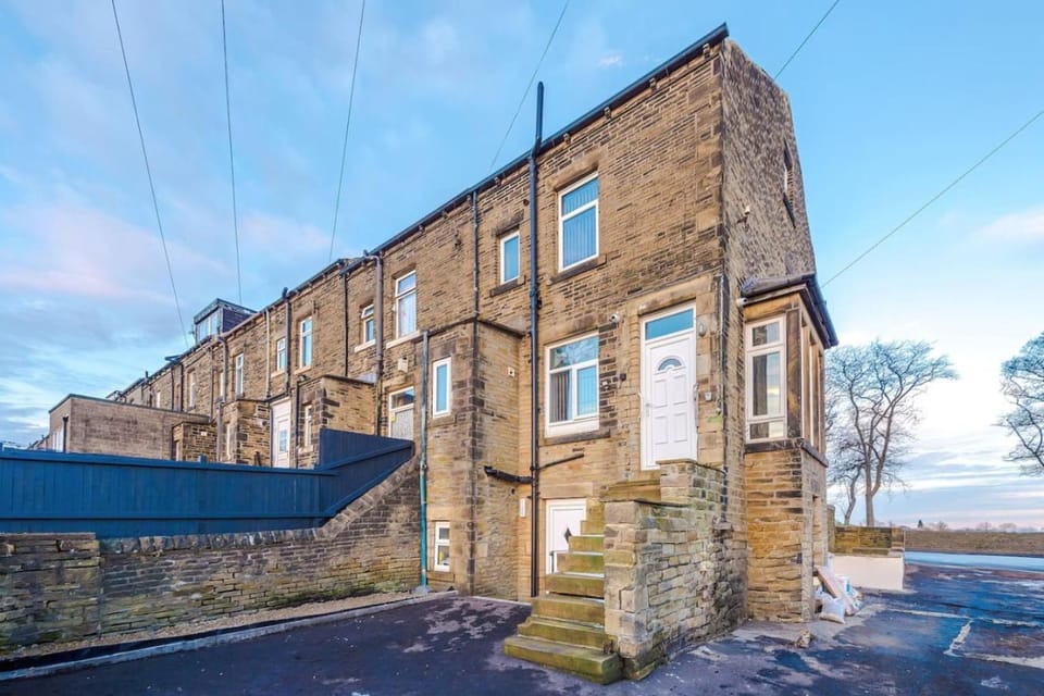 Property building, Day
