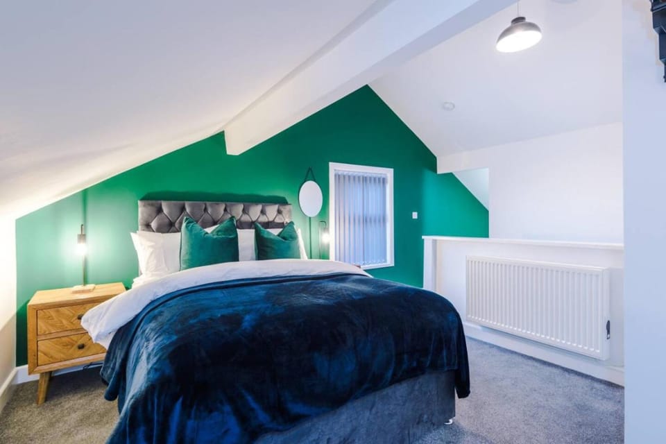 Bed, Photo of the whole room, Bedroom, heating, internet
