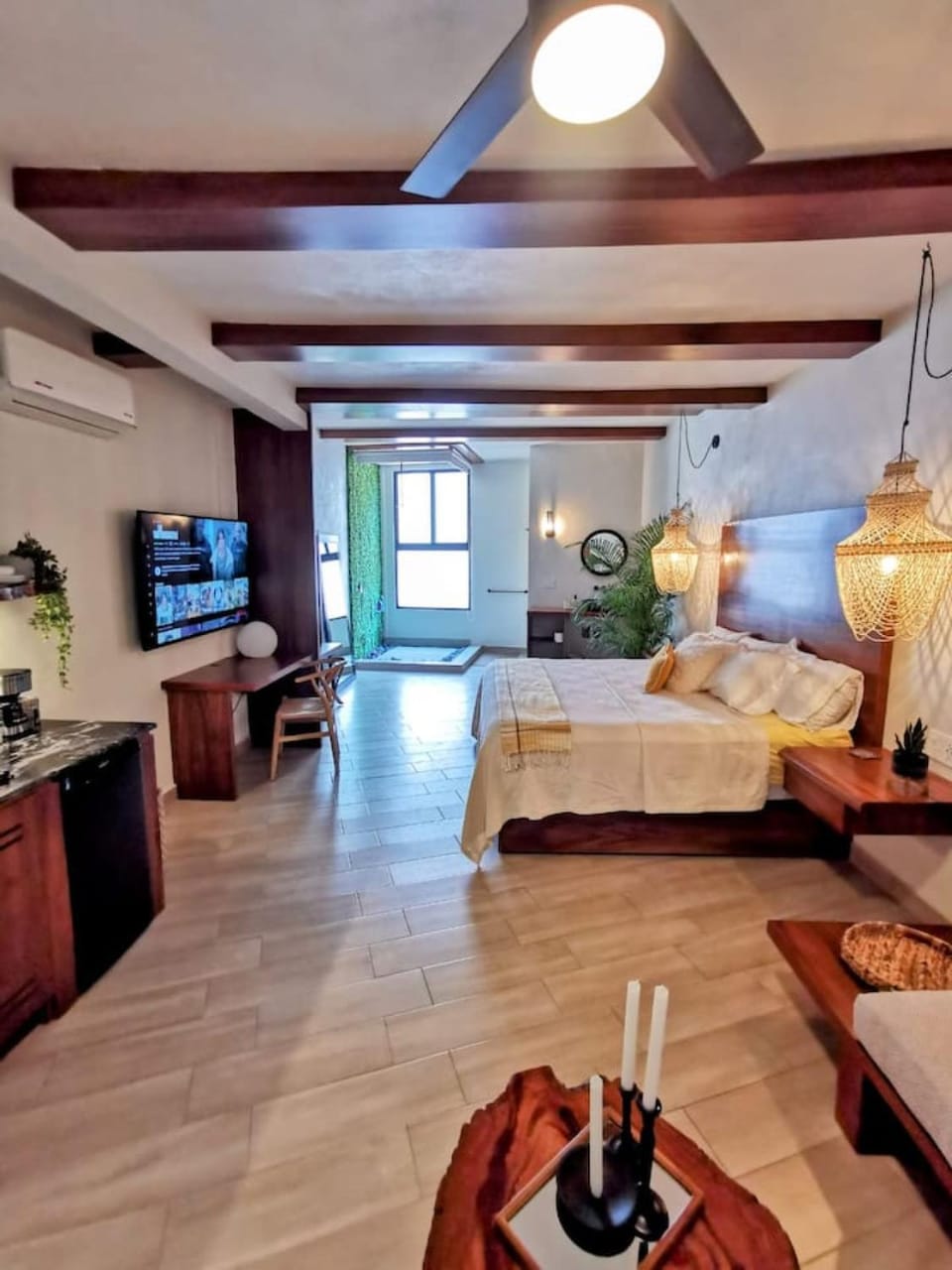 Photo of the whole room