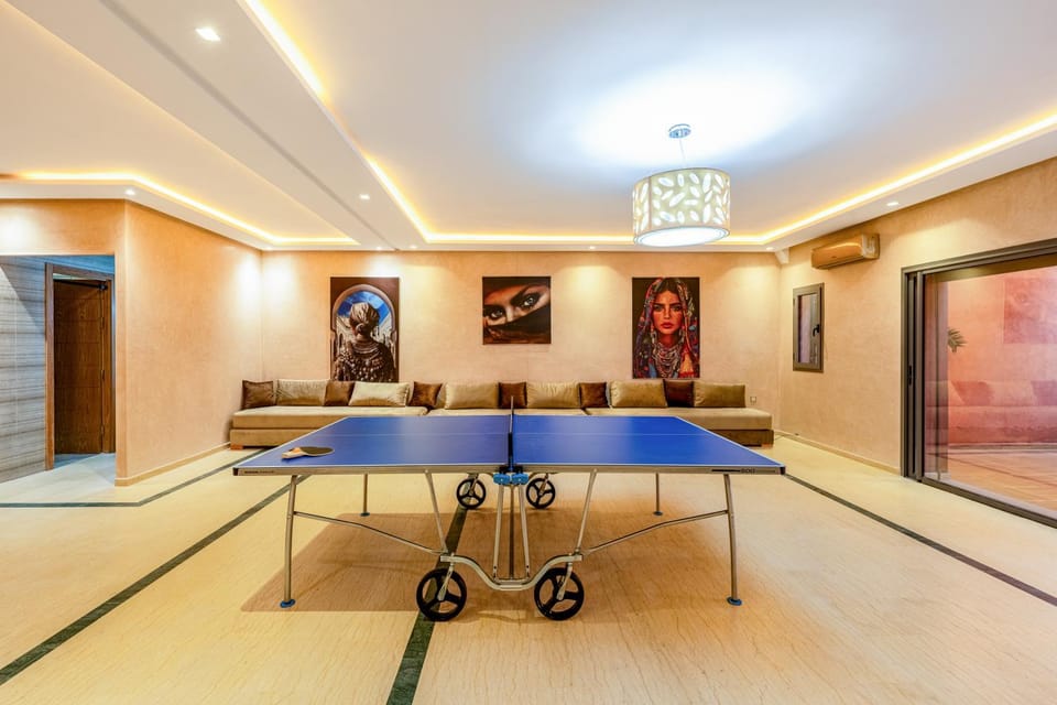 Game Room, Table tennis