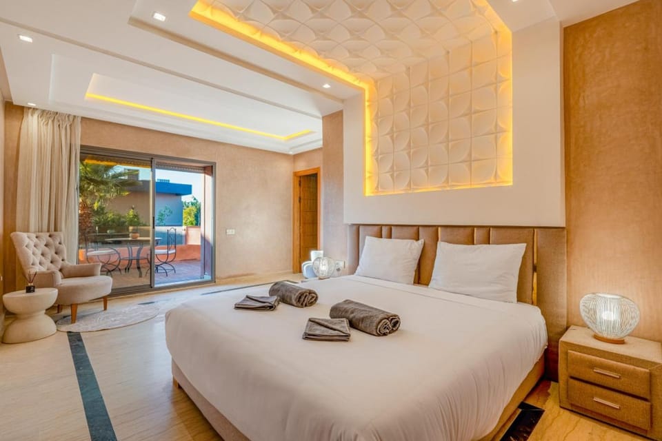 Luxury 4BR Villa, Atlas and Pool View, Breakfast and Lunch Available House in Marrakesh-Safi