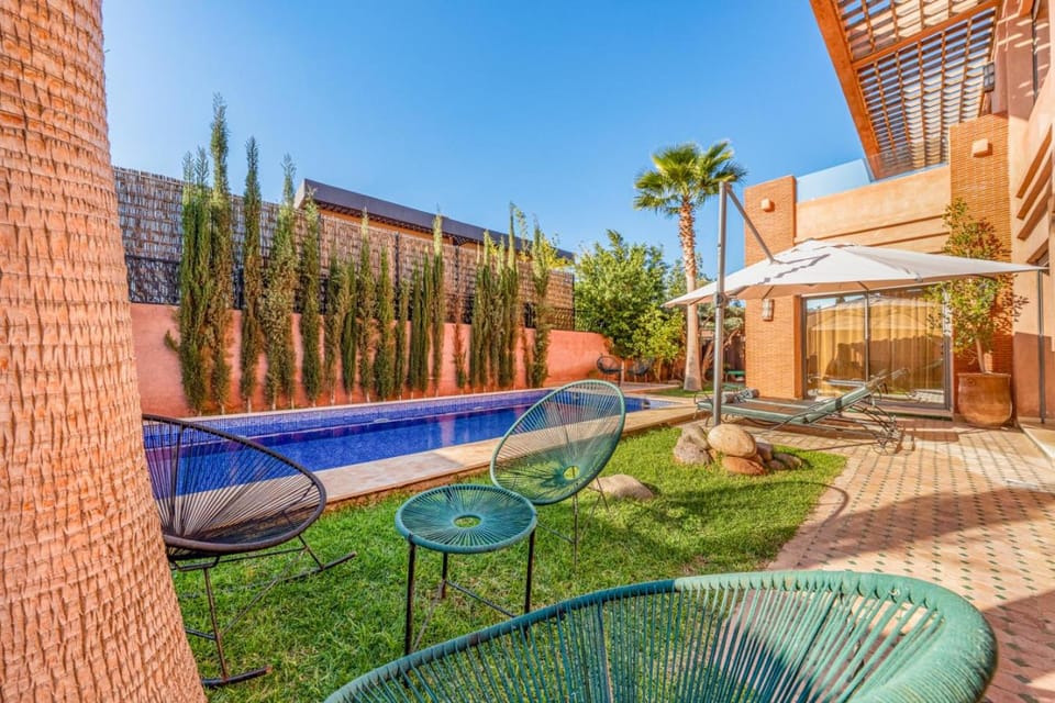 Luxury 4BR Villa, Atlas and Pool View, Breakfast and Lunch Available House in Marrakesh-Safi
