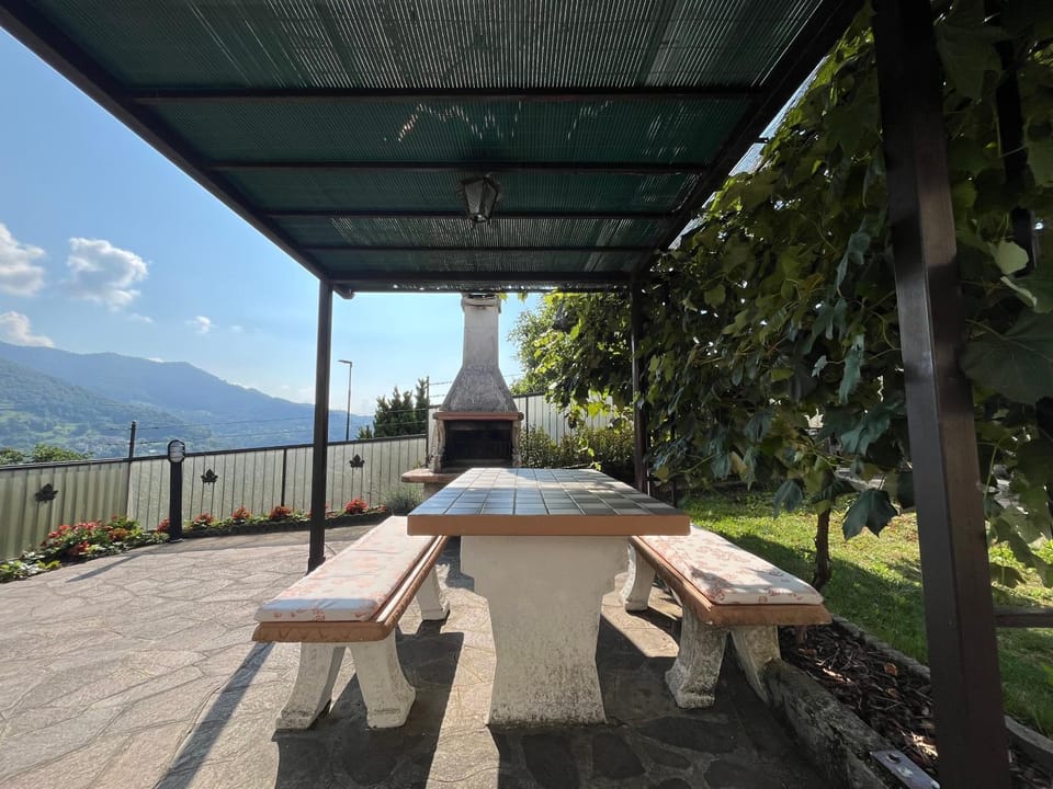 Al Canto Apartment in Province of Lecco
