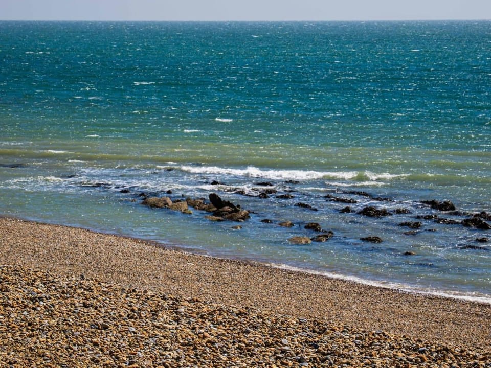 Luxury Seafront Villa for 12 with Ocean Views House in Folkestone