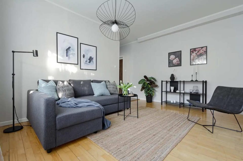 Modern 1BR Apartment with Balcony 20min to City Apartment in Stockholm