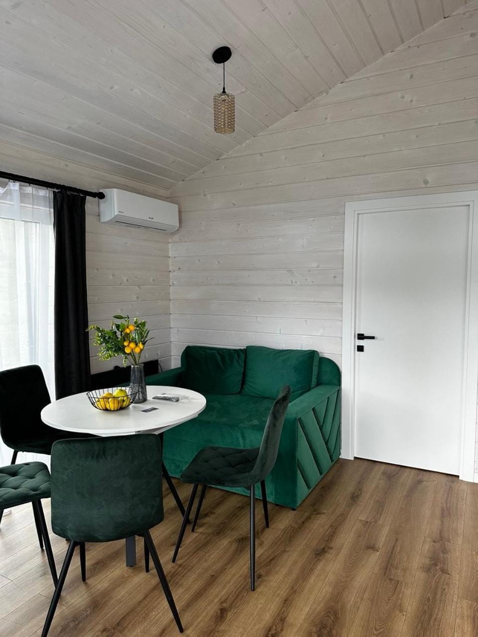 Duo House Cottage in the mountains Apartment in Ukraine