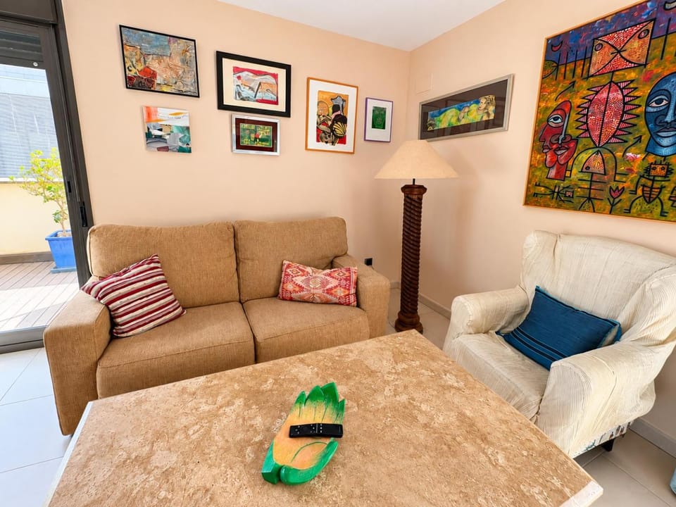 Communal lounge/ TV room, TV and multimedia, Living room