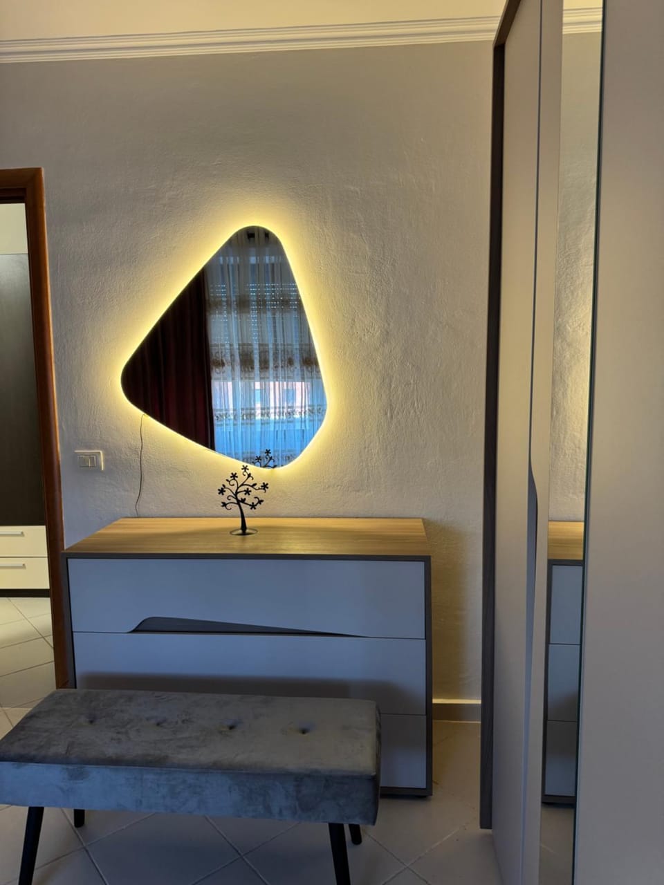 Purple Mango Apartment in Tirana