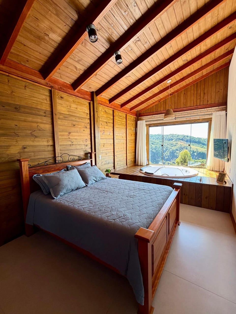 Chalé Pazinato House in State of Espírito Santo, Brazil