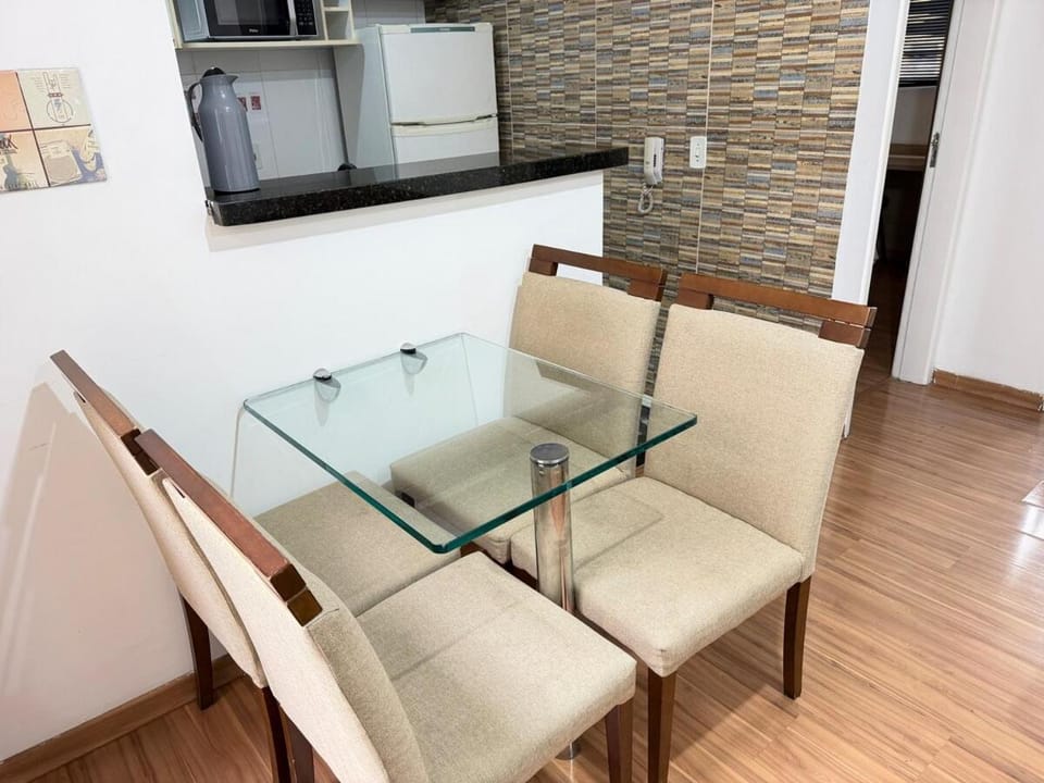 Apartamento com Ar Condicionado e 2 Quartos Apartment in Contagem