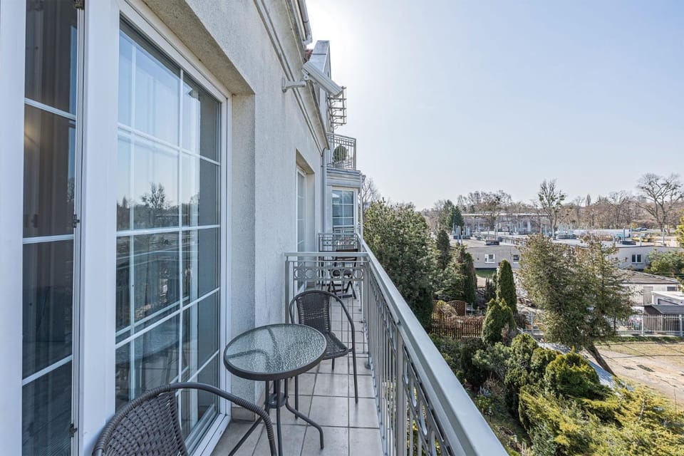 Balcony/Terrace, Balcony/Terrace