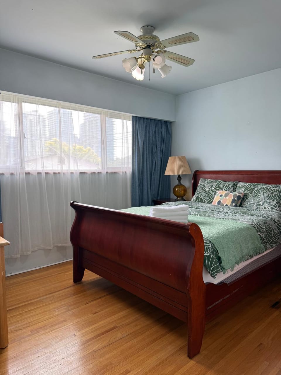 Cozy 3BR Suite Near Airport & Canada Line Apartment in Vancouver