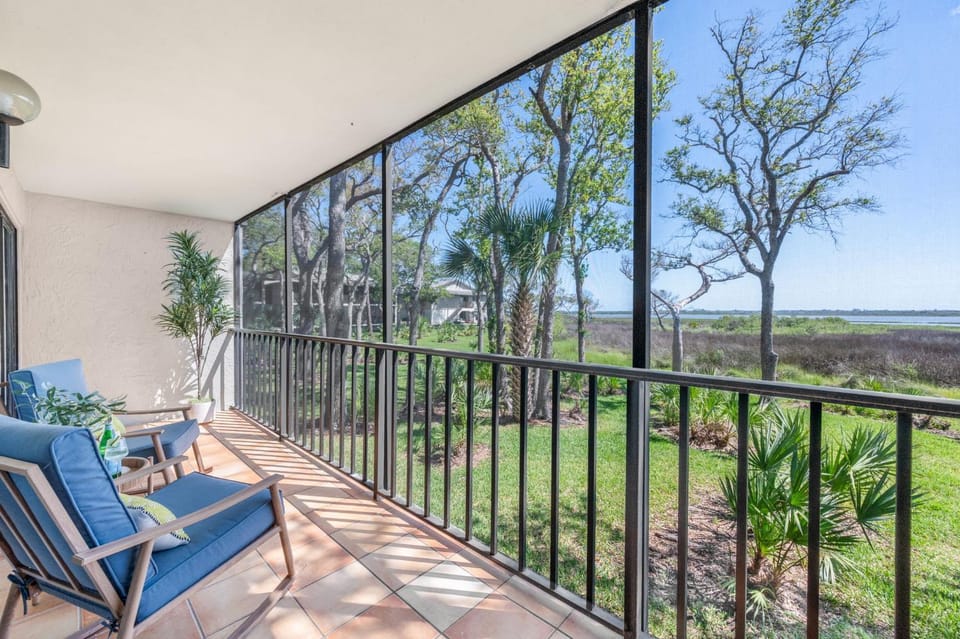 2BR Family Retreat - River Views Pool & Tennis Sleeps 6 House in Anastasia Island