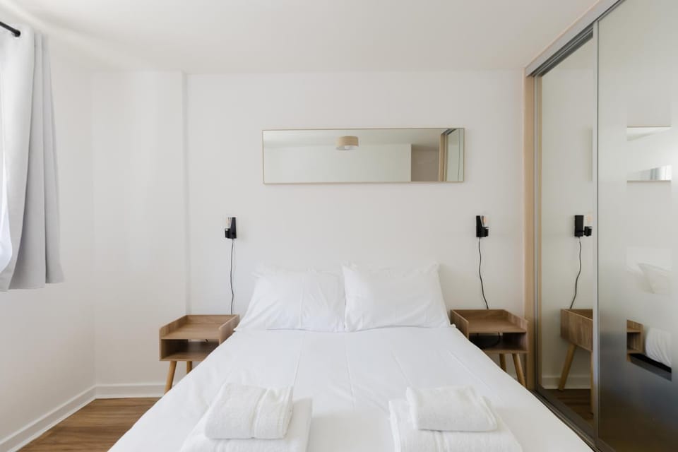 Bright 3BDR Canalside Flat in Hackney Apartment in London Borough of Hackney
