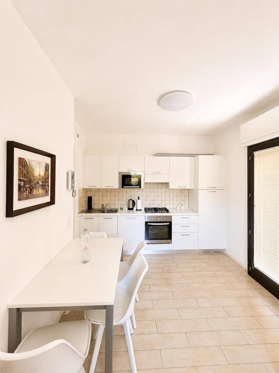 Kitchen or kitchenette, Dining area, oven, pet friendly, stove