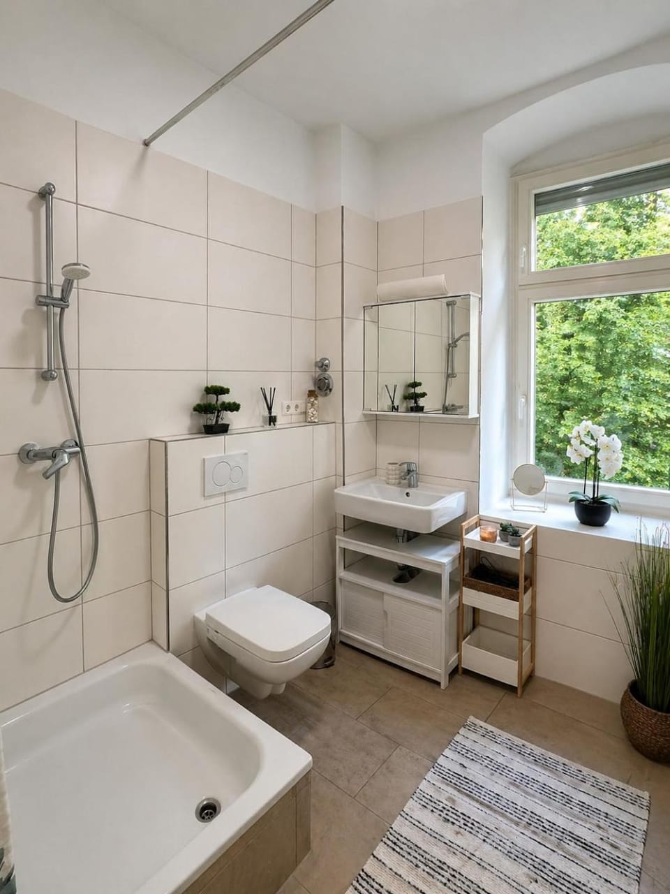 Kreuzberg Vibes Apt near Görlitzer Park Apartment in Berlin
