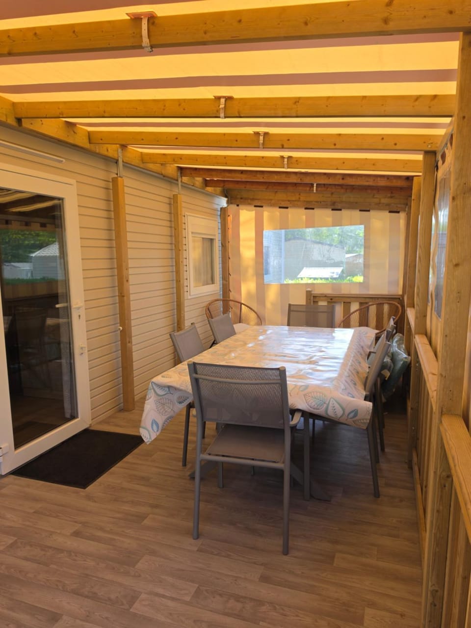 Rapidhome Panorama Premium 3 chambres 6personnes avec grandes terrasses et Starlink Campground/ 
RV Resort in Pont-Aven