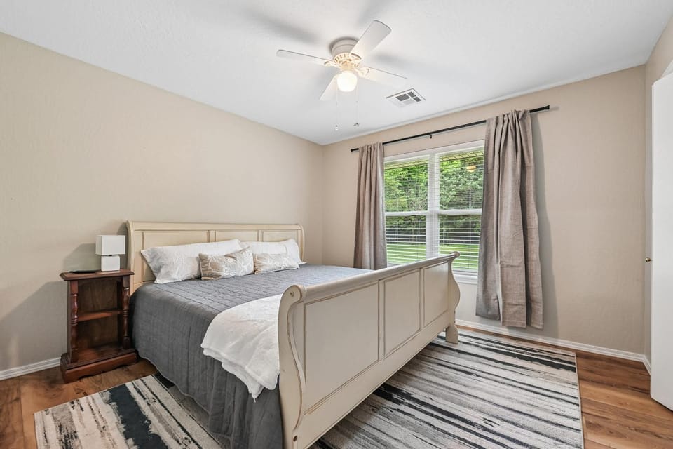 Legacy Family Grand Lake Retreat 5 minutes to Wolf Creek Boat Launch Marina and Expo Center House in Grove