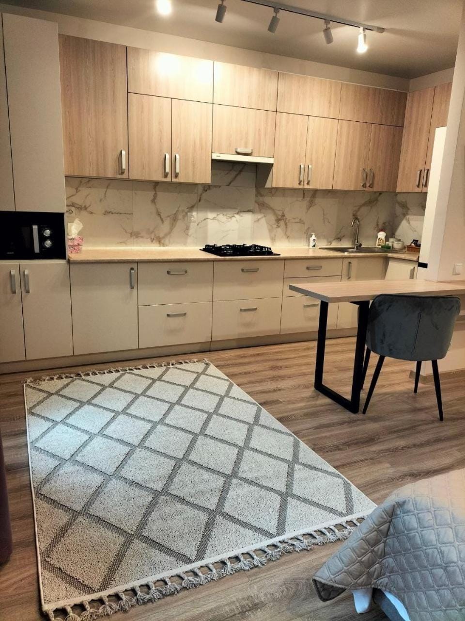 Апартаменти-студія в самому центрі Івано-Франківська Apartment in Ukraine