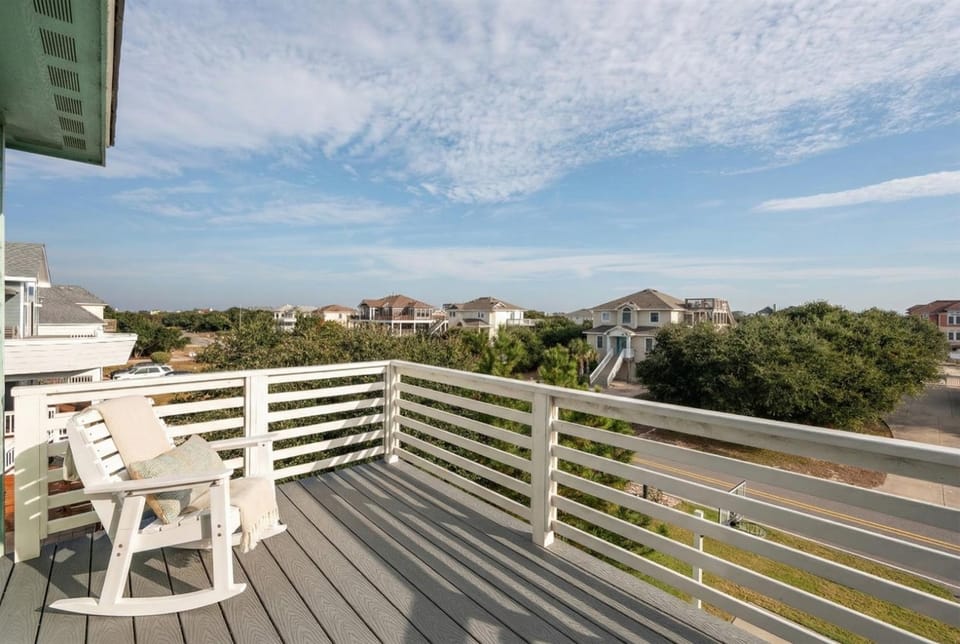 Harmankaya 6BR Corolla Beach House w Pool House in Corolla