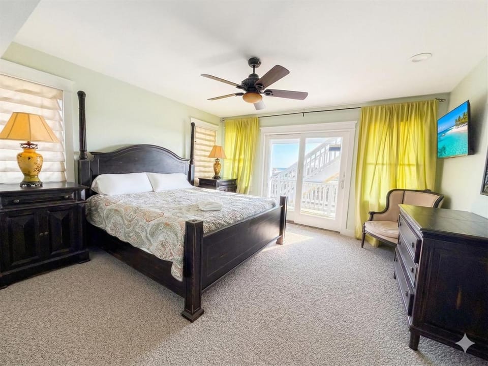 Fitzgerald Estate No Resort Fee Sleeps 30 Weddings & Events OBX House in Carova Beach