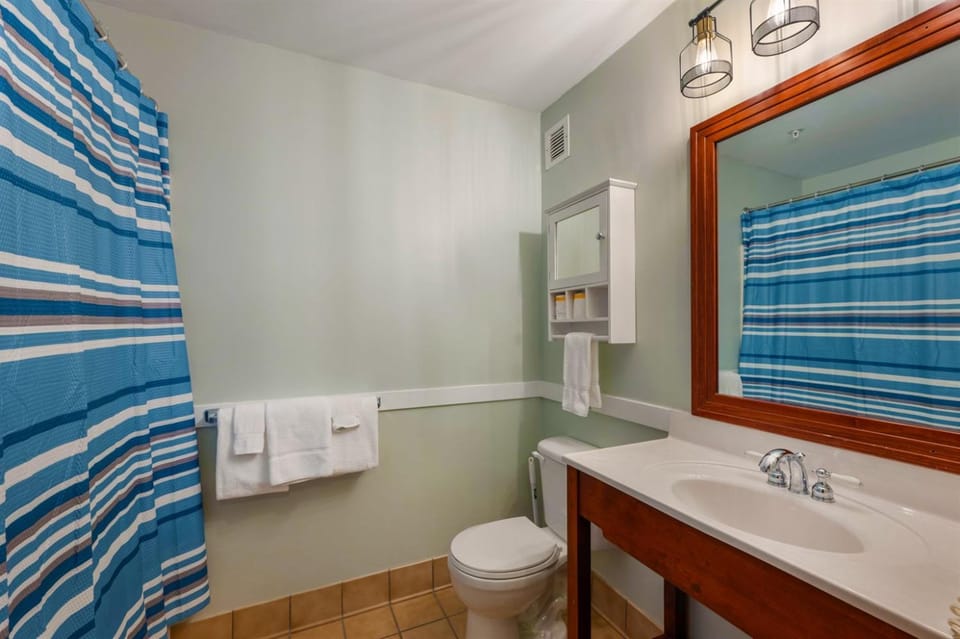 Bathroom, towels