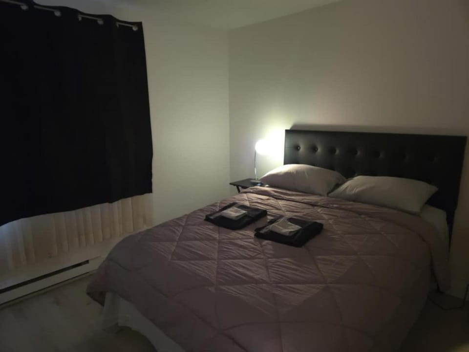 unique Two -Bedroom Central Townhouse House in Vancouver