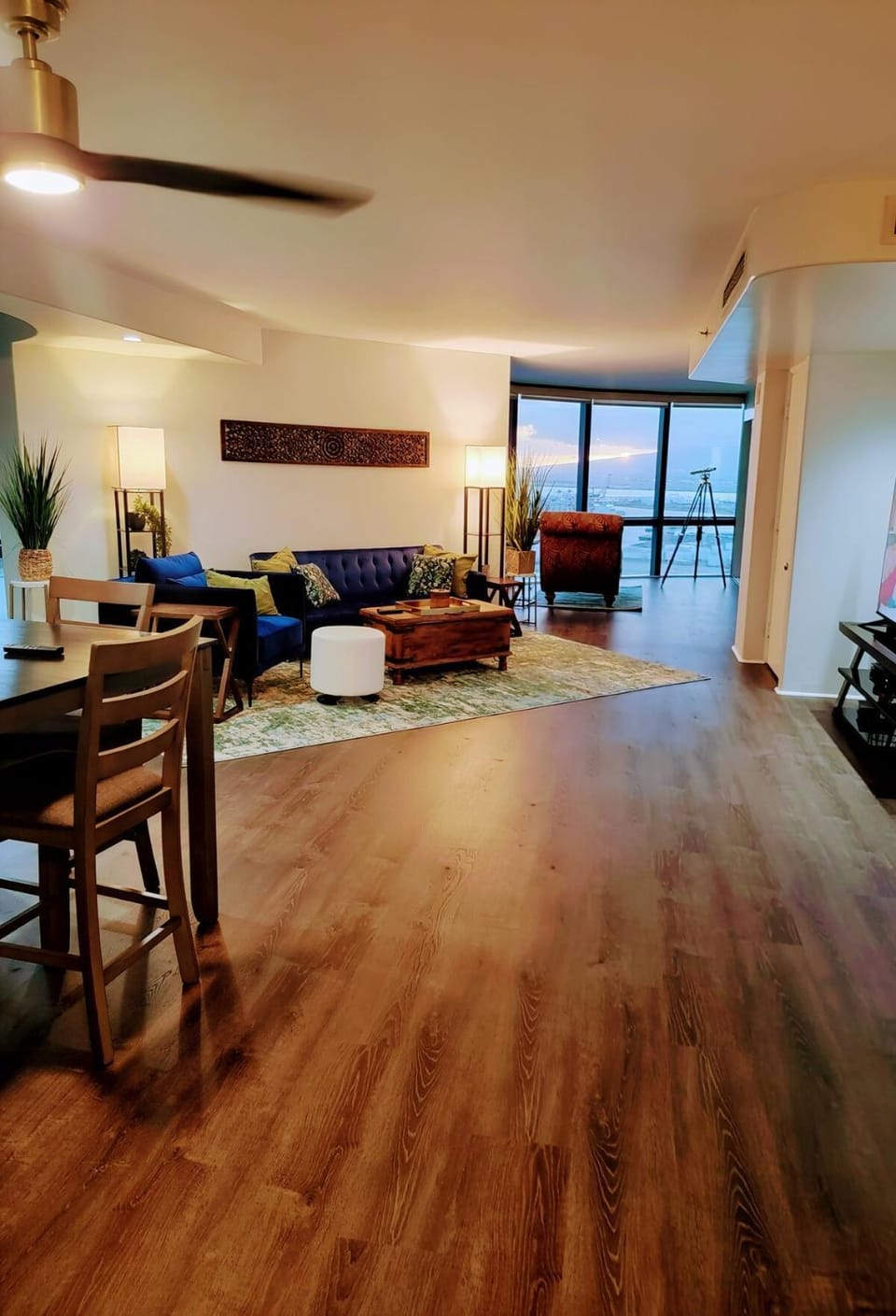 SkyNest - Queens Gambit Penthouse at 66 Queen St Apartment in Honolulu