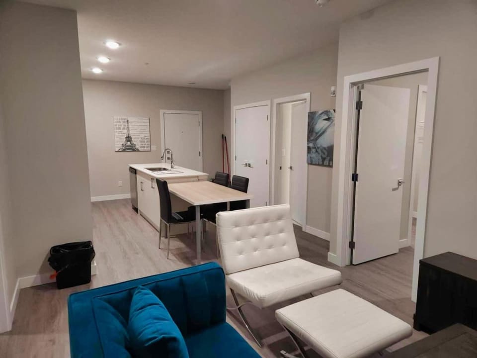 Two Bedroom Townhouse in Center of Vancouver House in Vancouver