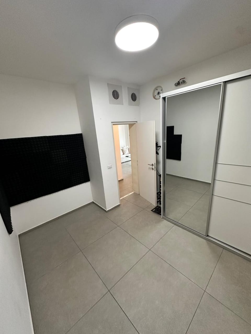 Game Room, Bedroom
