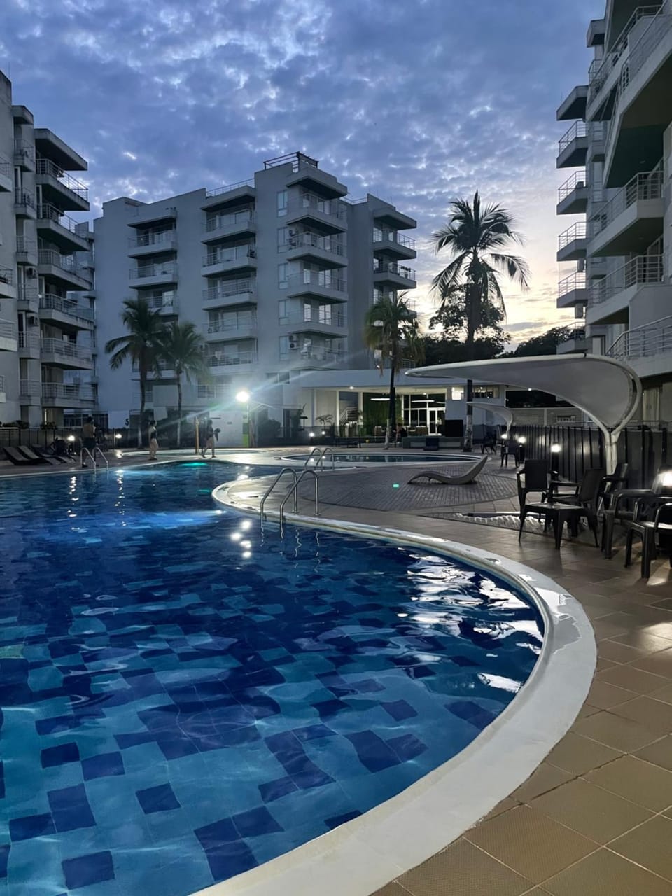 Apartamento Melgar piscinas,vistas y club house Apartment in Melgar