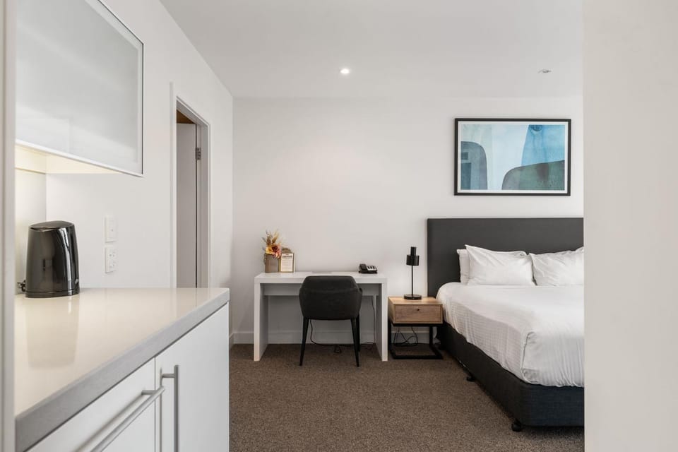 Belle Escapes - Oceanside Studio at the Pier Apartment in Adelaide