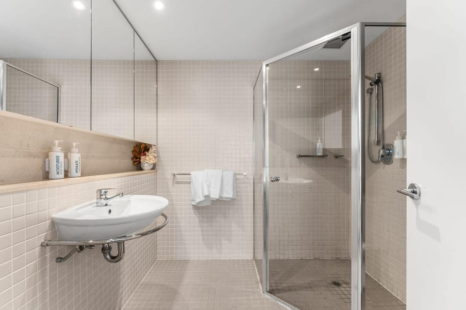 Belle Escapes - Oceanside Studio at the Pier Apartment in Adelaide