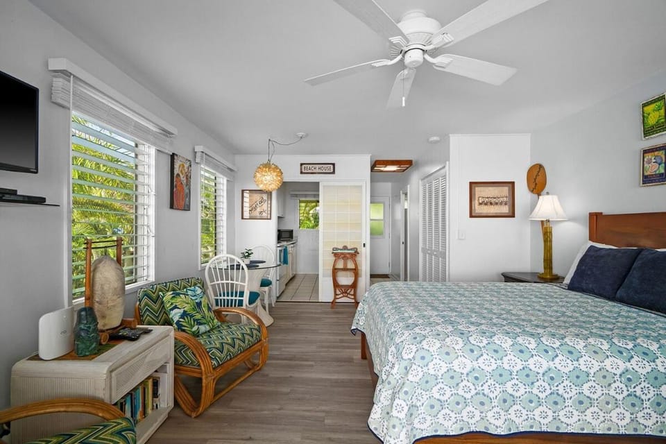 Kapaa Sands by Chase N Rainbows - Studio Ocean Front 07 Apartment in Wailua