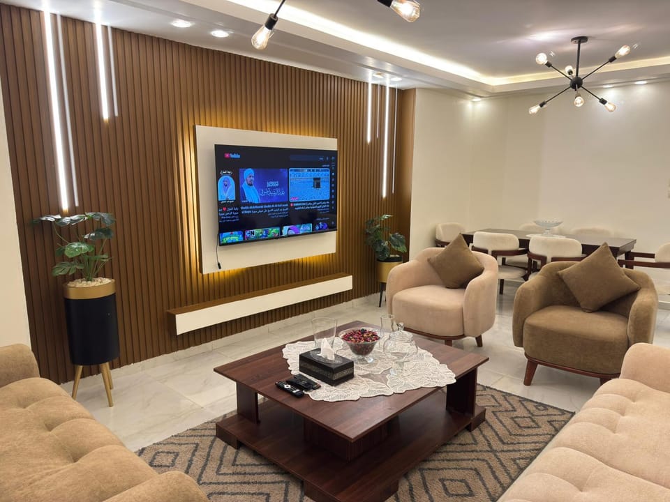 Hotel apartment, excellent location in Mohandessin Apartment in Egypt