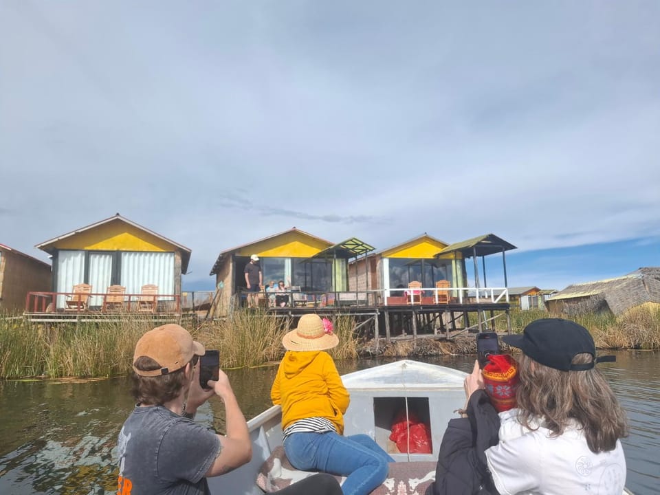 Atardecer Dorado en Uros & Titicaca Lodge Peru Nature lodge in Puno, Peru